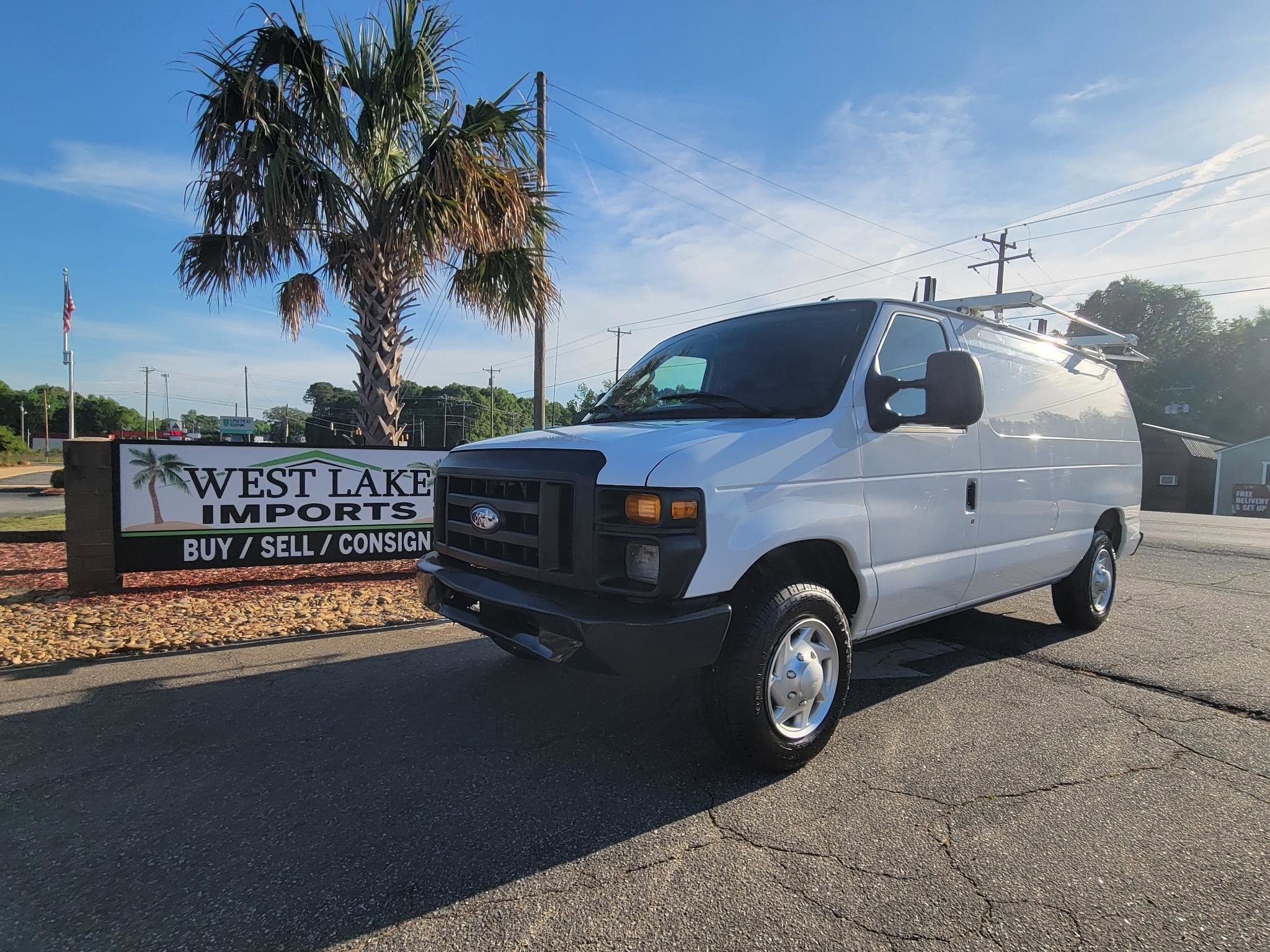 Used 2014 Ford E-150 and Econoline 150 RWD image 1