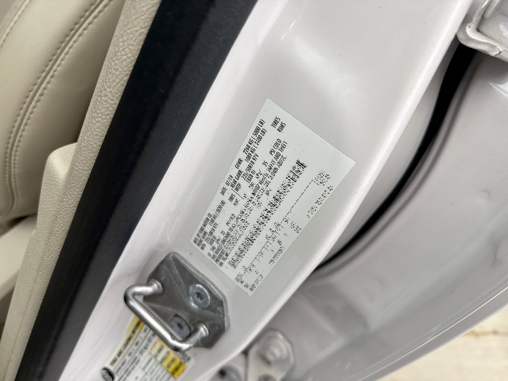 Used 2019 Lincoln MKC Reserve w/ MKC Climate Package image 12