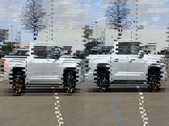 Used 2024 Toyota Tundra Limited image 3