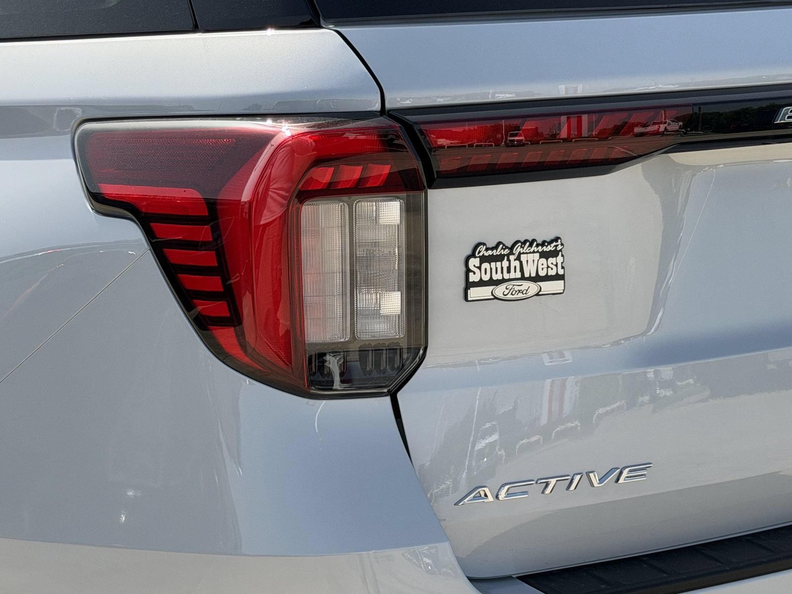 New 2026 Ford Explorer Active AWD/4WD image 9