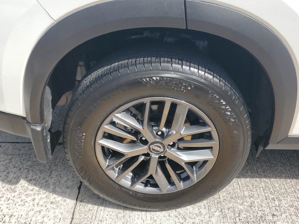 Certified 2025 Nissan Rogue S FWD image 7