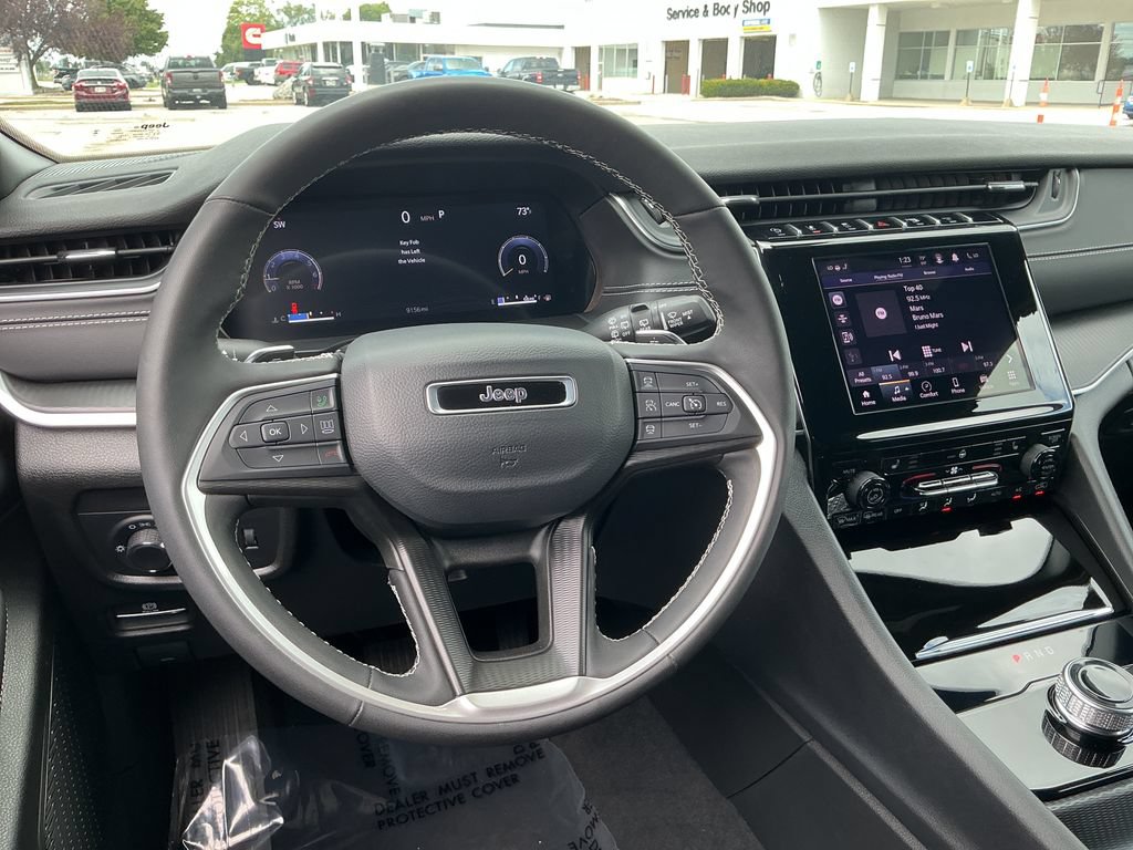 Certified 2025 Jeep Grand Cherokee Laredo X w/ Luxury Tech Group I AWD/4WD image 16