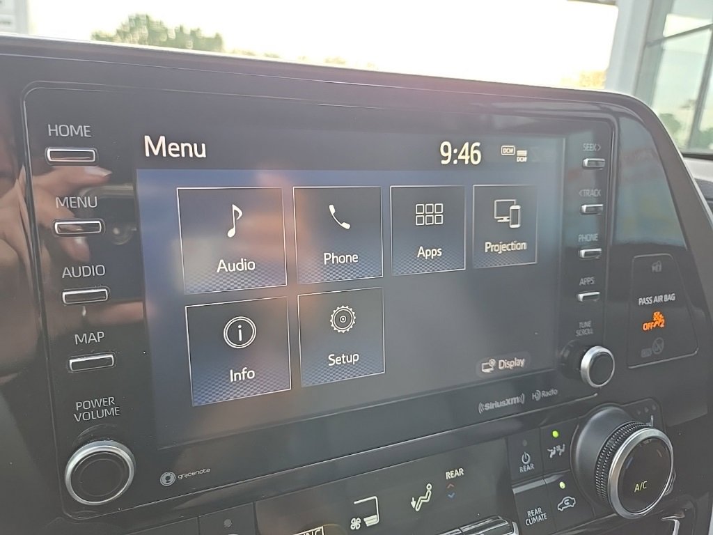 Used 2021 Toyota Highlander XLE image 51