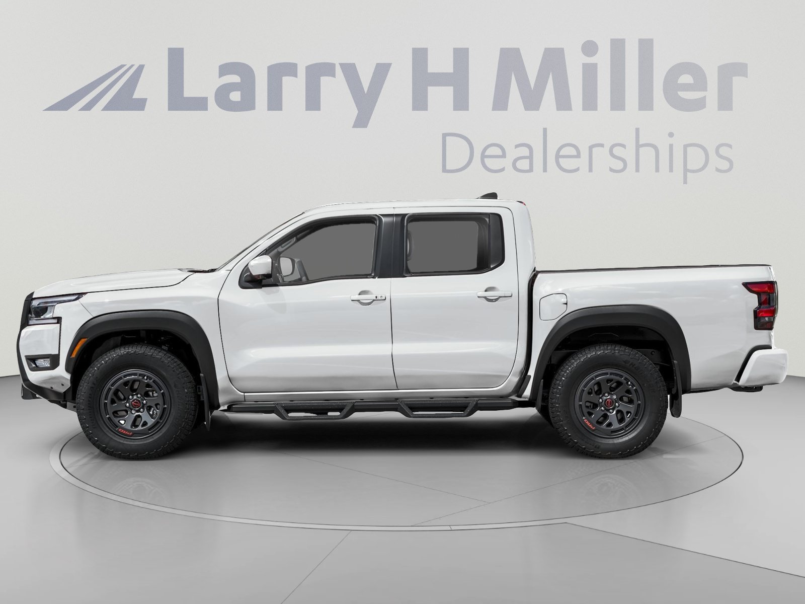 New 2027 Nissan Frontier Pro-X w/ Pro Convenience Package RWD image 3