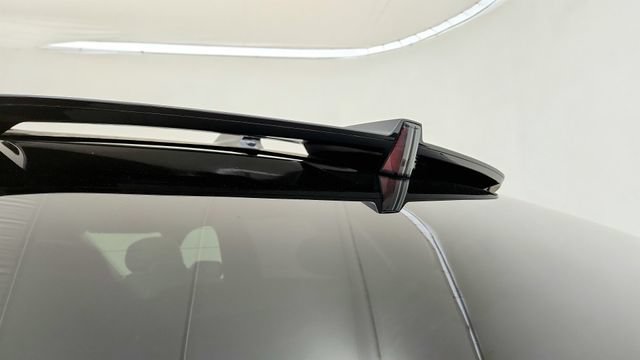 Used 2025 Cadillac Lyriq Luxury AWD/4WD image 26