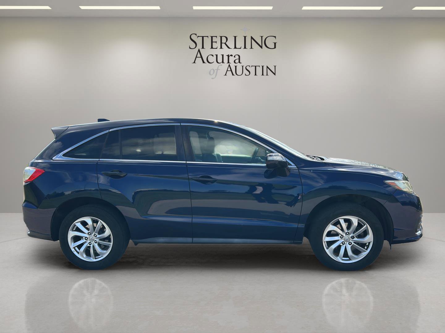 Used 2017 Acura RDX FWD w/ Technology Package image 4