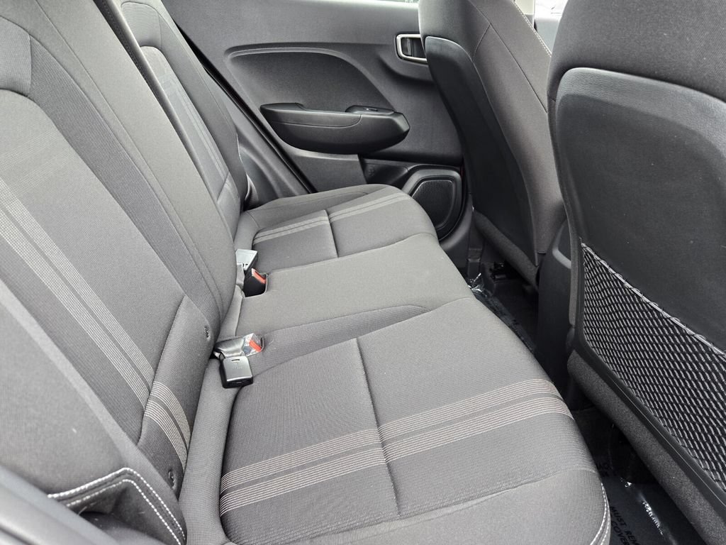 Certified 2023 Hyundai Venue SEL FWD image 15