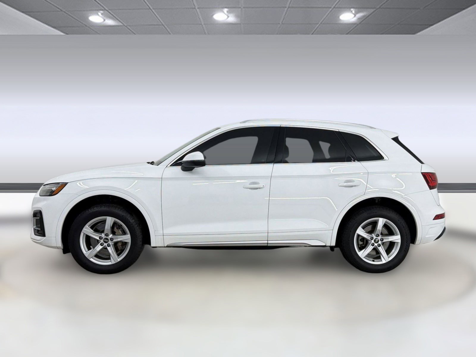 Used 2021 Audi Q5 Premium image 2