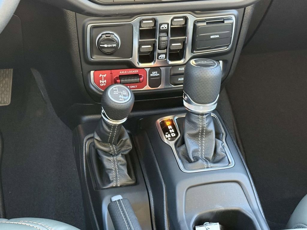 New 2026 Jeep Gladiator Mojave AWD/4WD image 18