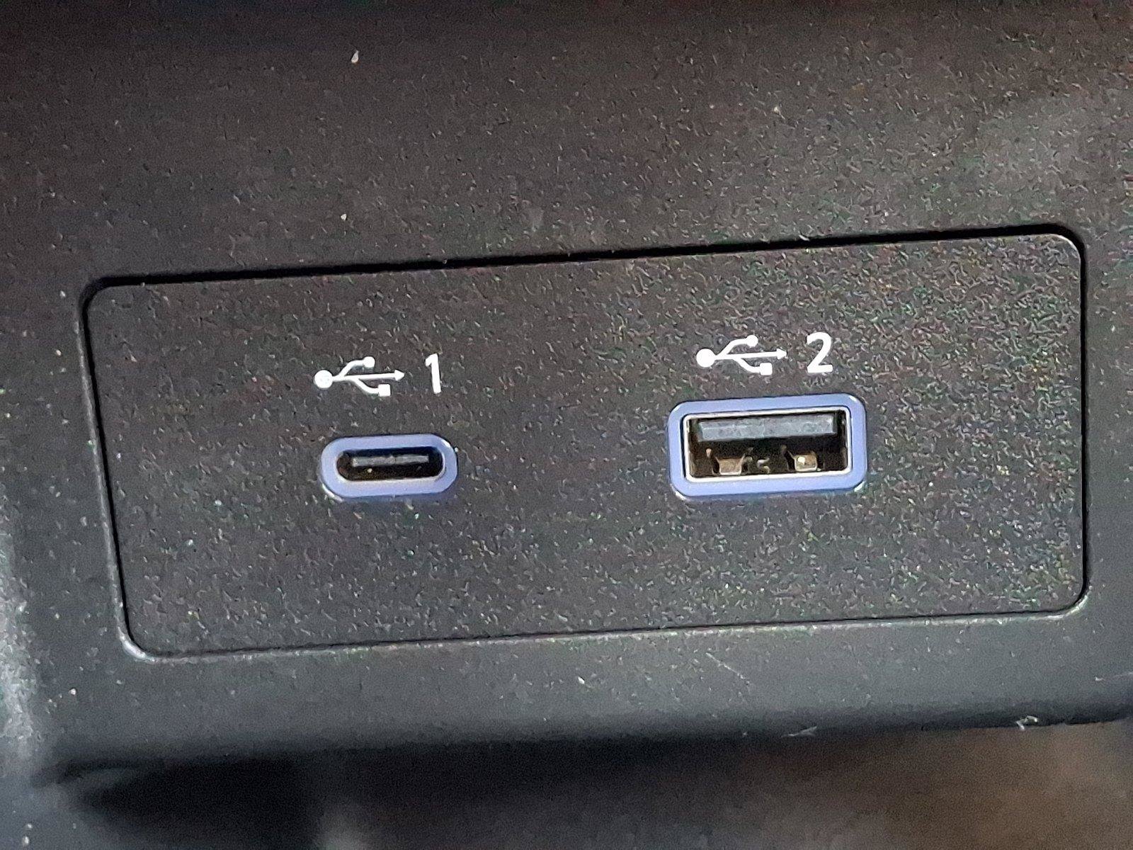 Used 2024 Nissan Kicks SV FWD image 23