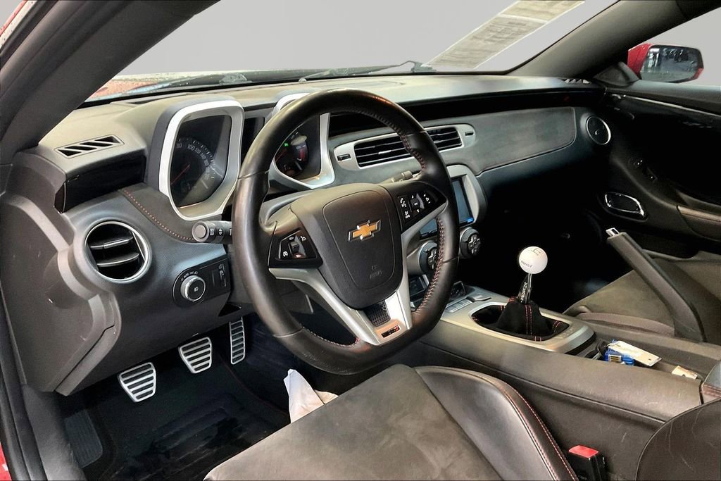 Used 2015 Chevrolet Camaro ZL1 RWD image 18