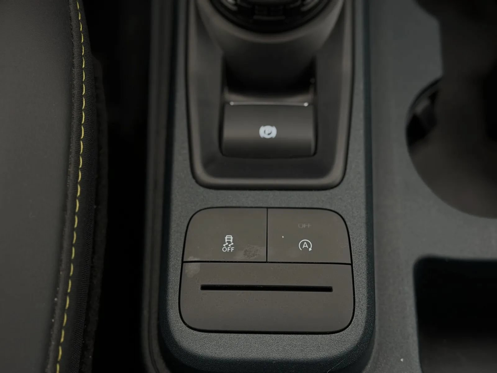 Used 2025 Ford Maverick Lobo AWD/4WD image 38