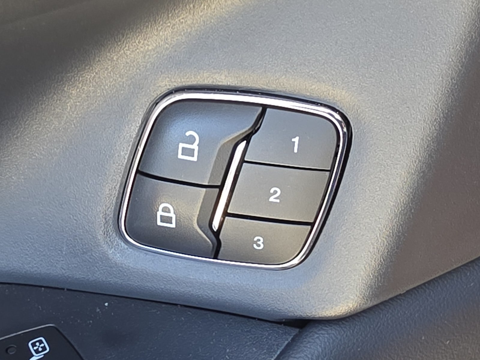 Used 2024 Ford Expedition Platinum AWD/4WD image 21
