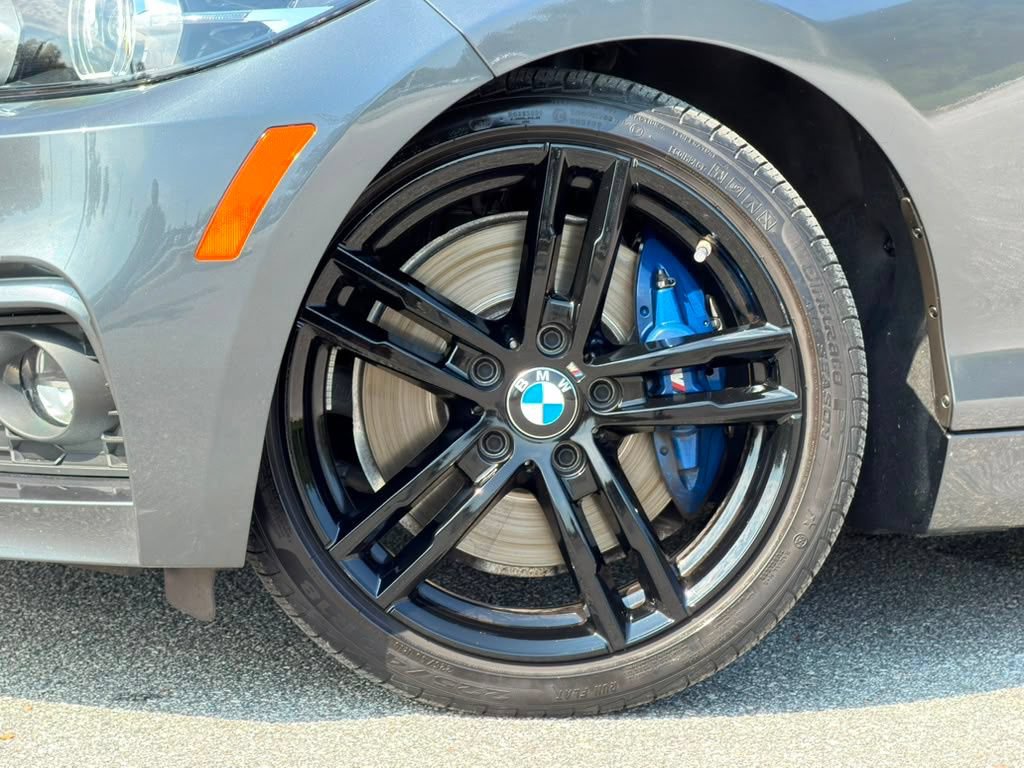 Used 2020 BMW 230i xDrive Convertible w/ M Sport Package AWD/4WD image 10