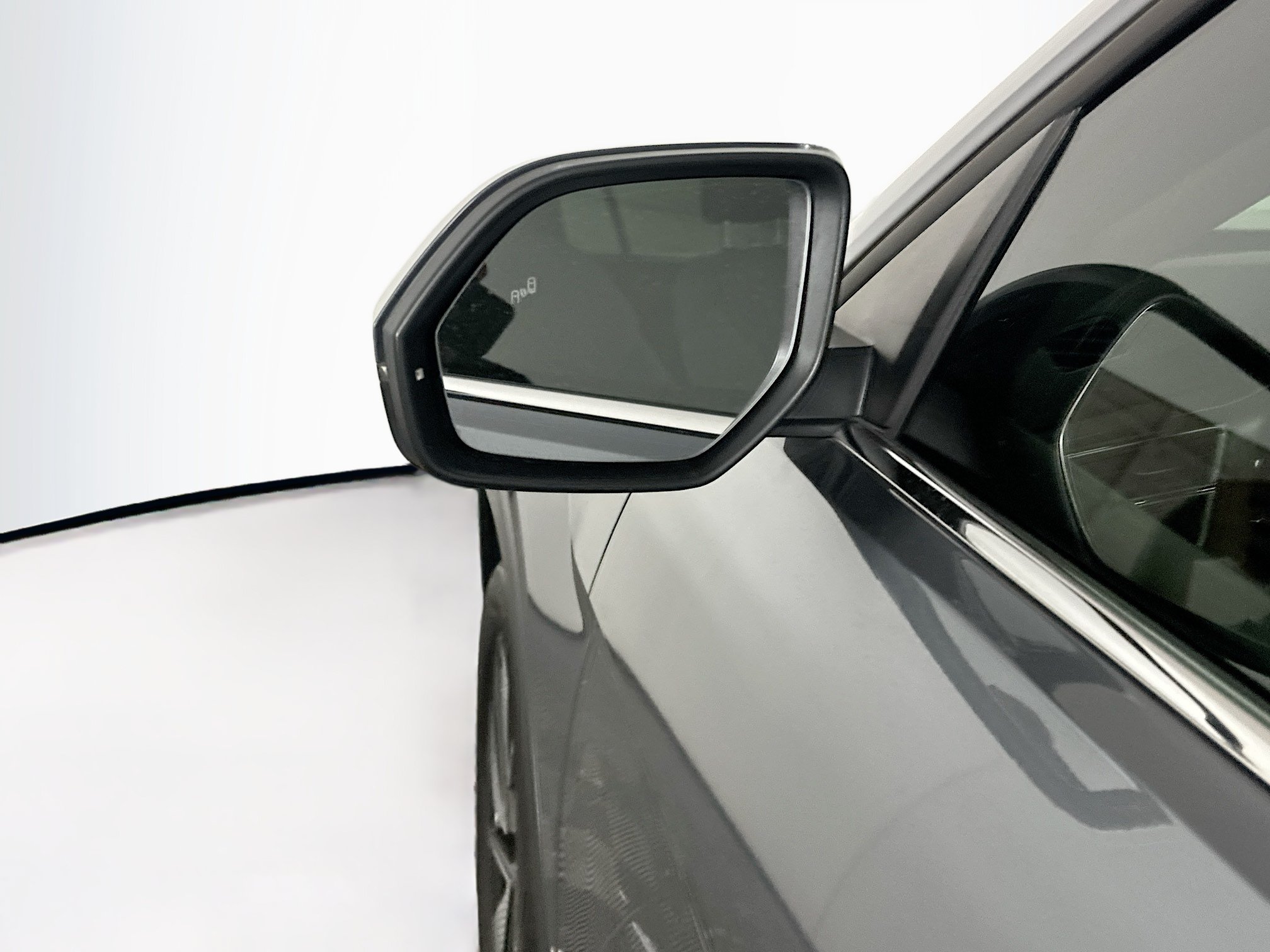 Used 2024 Volkswagen Atlas SE w/ Panoramic Sunroof Package FWD image 16