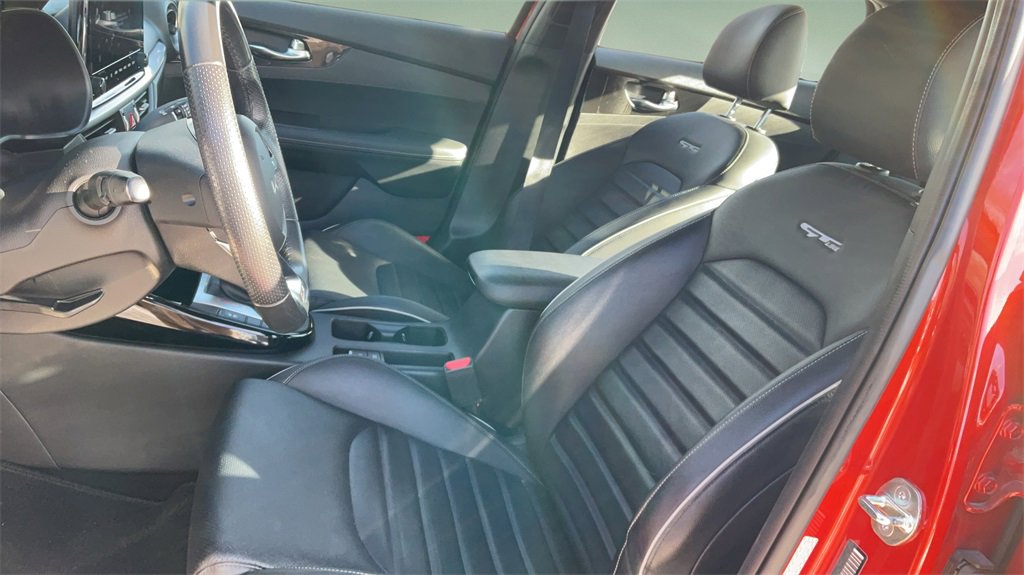 Used 2023 Kia Forte GT-Line w/ GT-Line Premium Package image 16