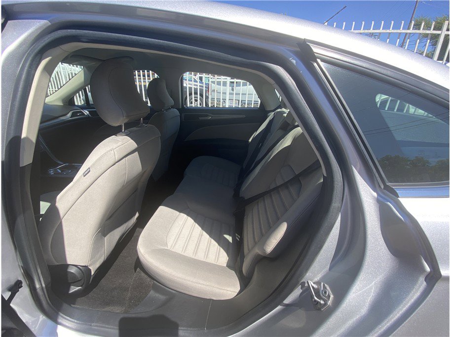 Used 2018 Ford Fusion S image 10