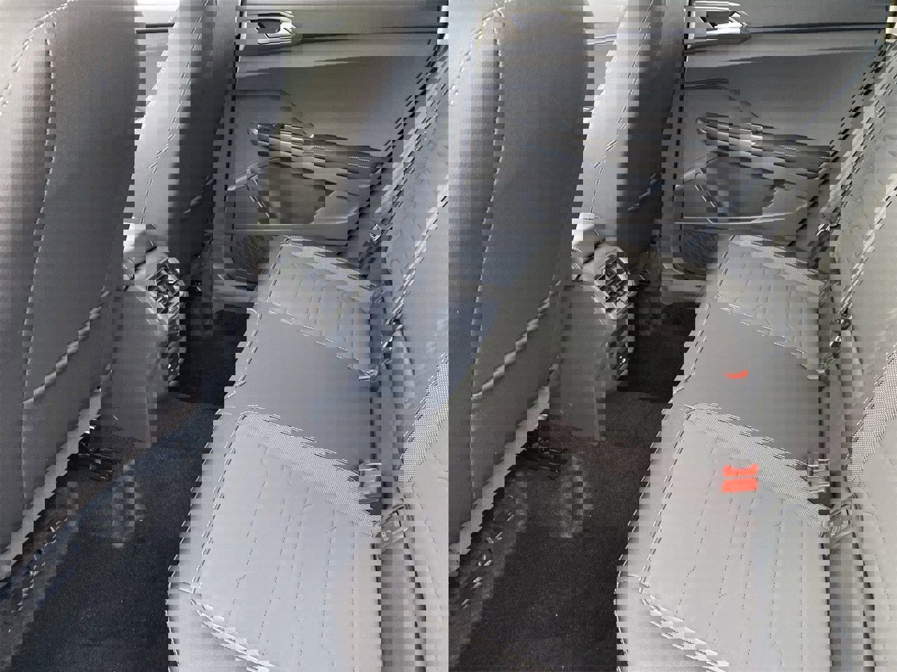 New 2026 Volkswagen Taos SE image 13