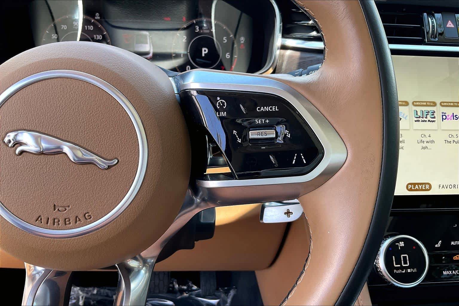 Used 2023 Jaguar F-PACE S AWD/4WD image 19