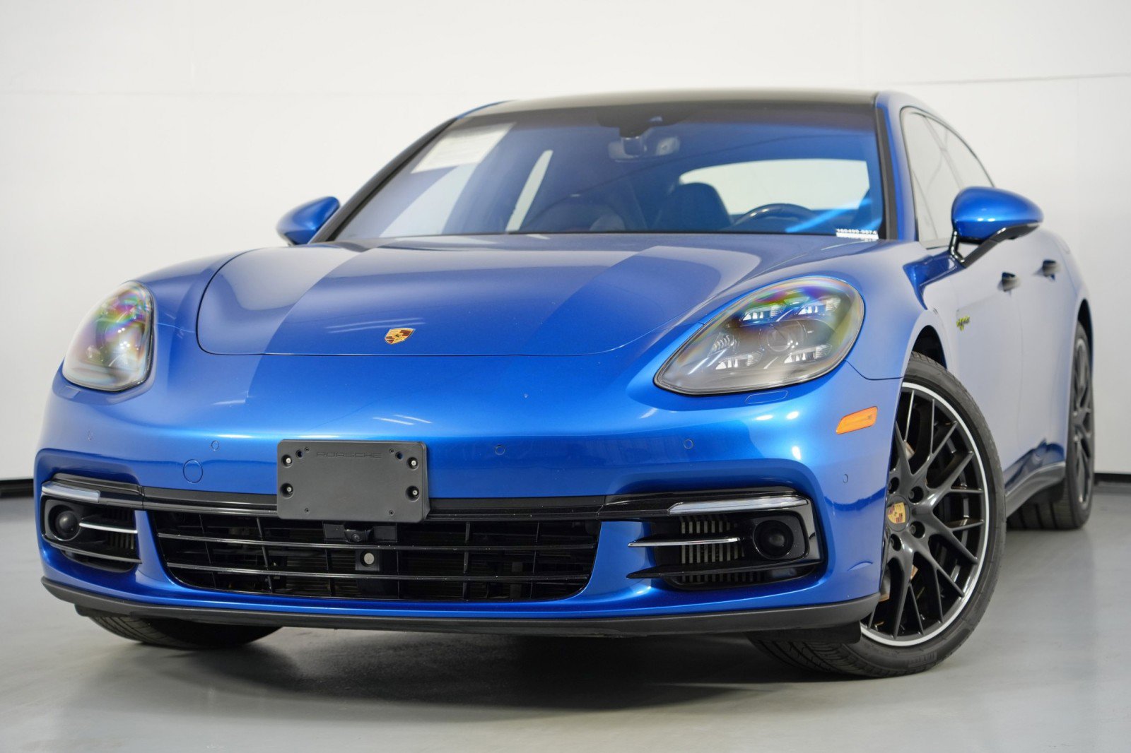 Used 2019 Porsche Panamera 4 Executive w/ Premium Package Plus image 3