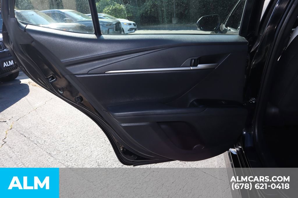 Used 2025 Toyota Camry SE image 19