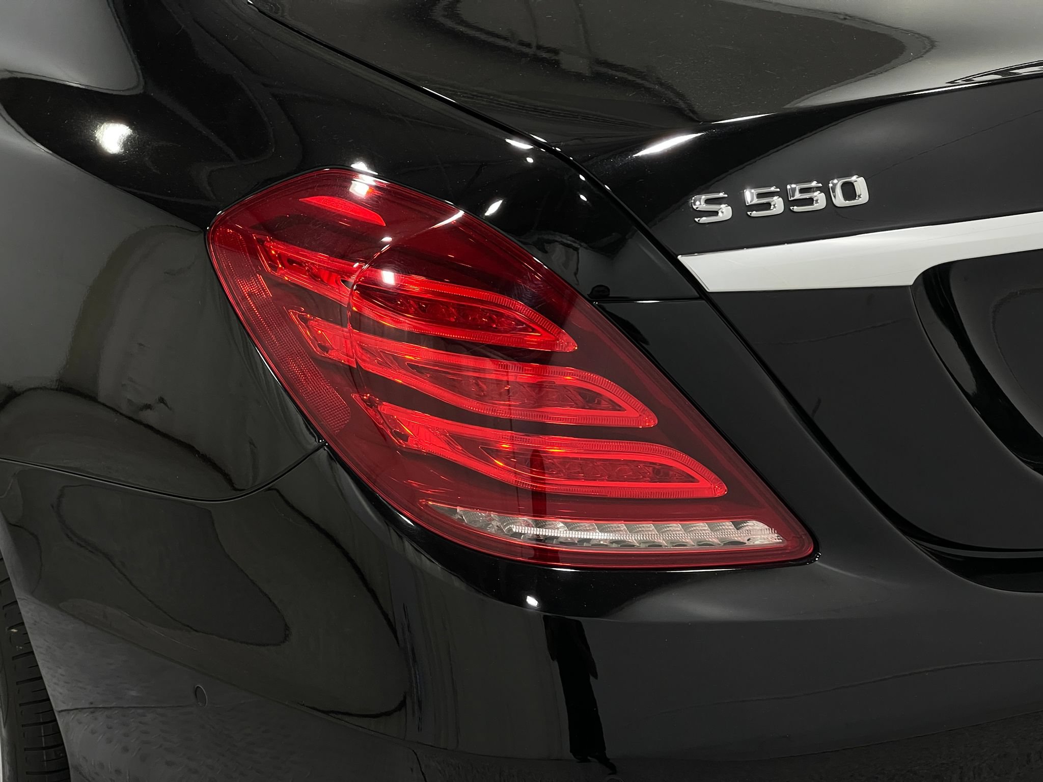 Used 2015 Mercedes-Benz S 550 4MATIC Sedan image 35