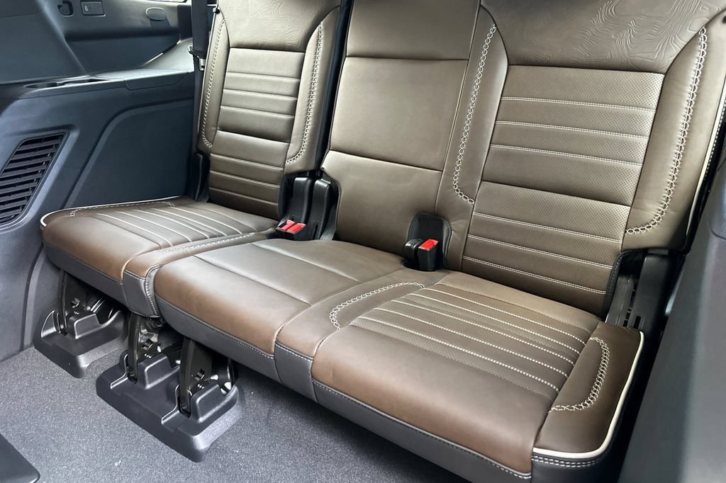 New 2026 GMC Yukon Denali Ultimate AWD/4WD image 16