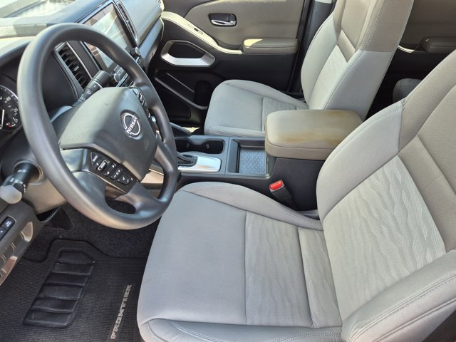 Certified 2024 Nissan Frontier SV w/ Tow Package image 19