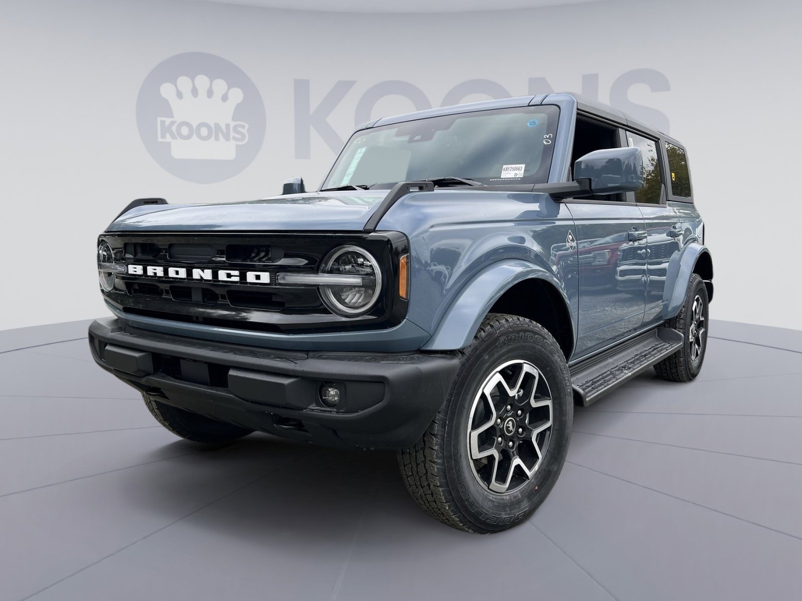 New 2025 Ford Bronco Outer Banks