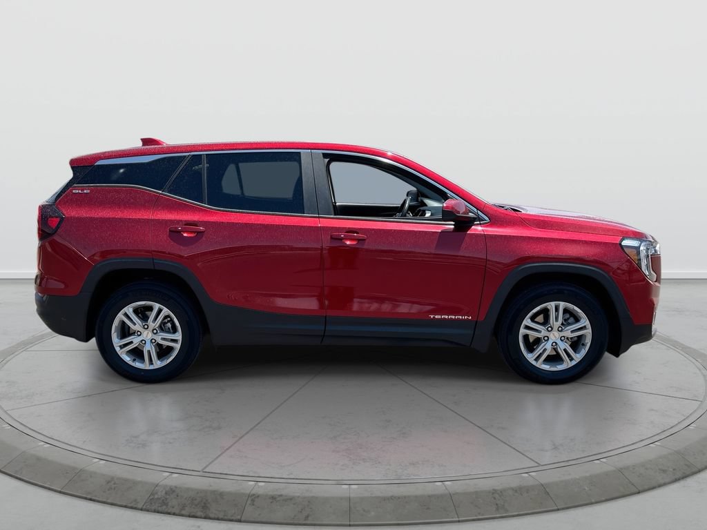 Used 2023 GMC Terrain SLE FWD image 9