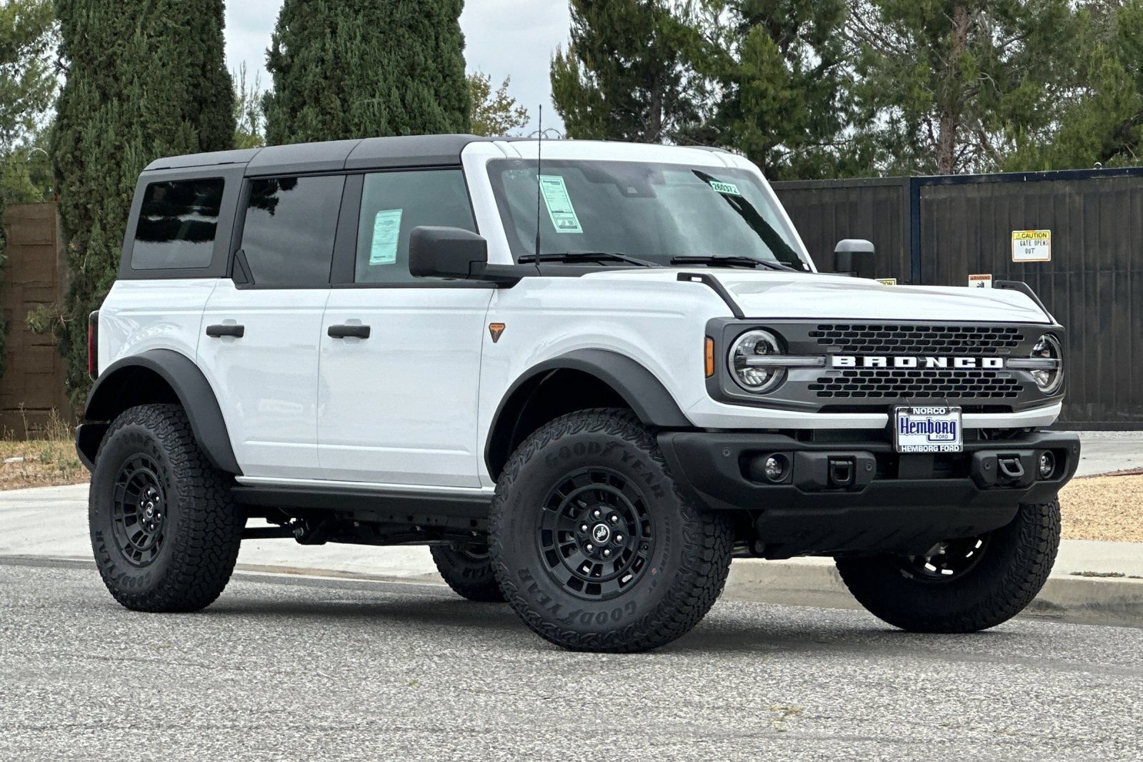 New 2026 Ford Bronco Badlands AWD/4WD image 2
