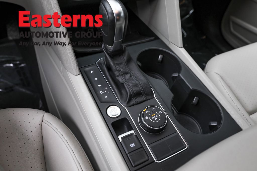 Used 2019 Volkswagen Atlas SE w/ Towing Package image 13