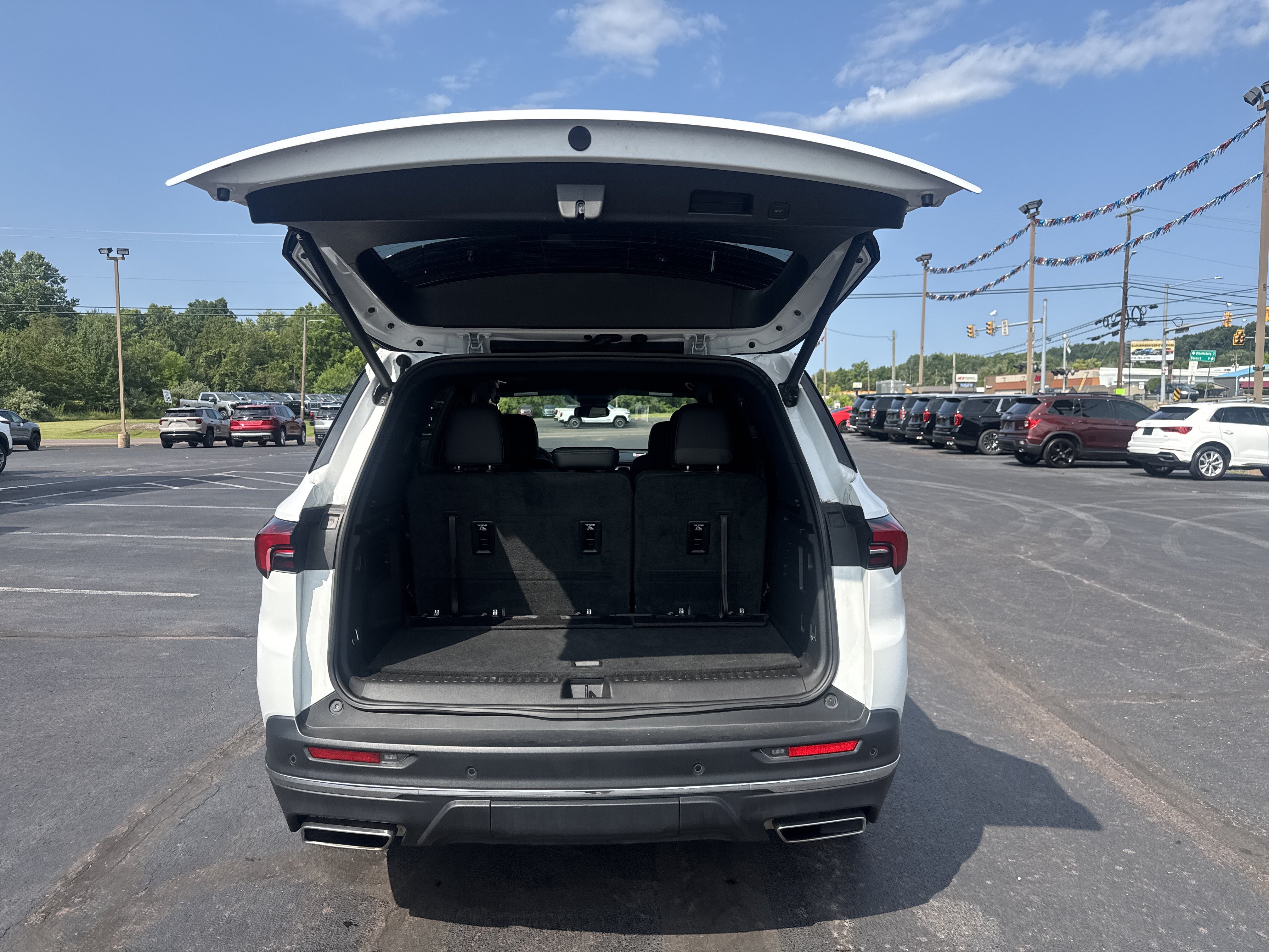 Used 2026 Buick Enclave Preferred AWD/4WD image 5
