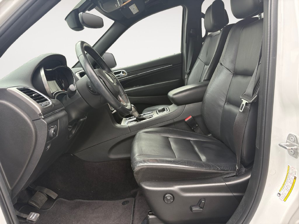 Used 2018 Jeep Grand Cherokee Limited AWD/4WD image 9