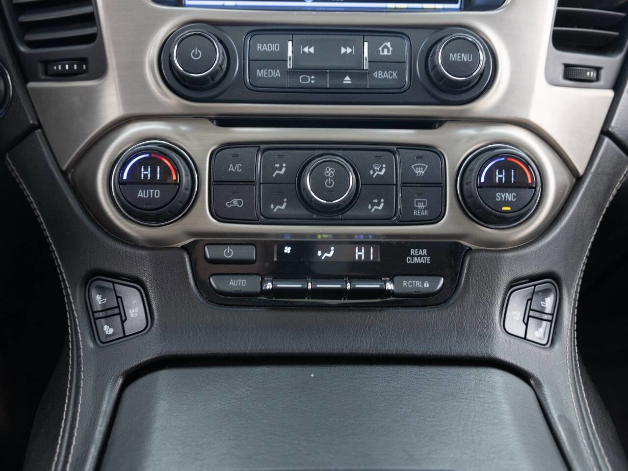 Used 2016 GMC Yukon XL Denali w/ Open Road Package image 39