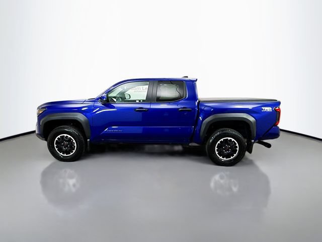 Used 2025 Toyota Tacoma TRD Off-Road AWD/4WD image 4