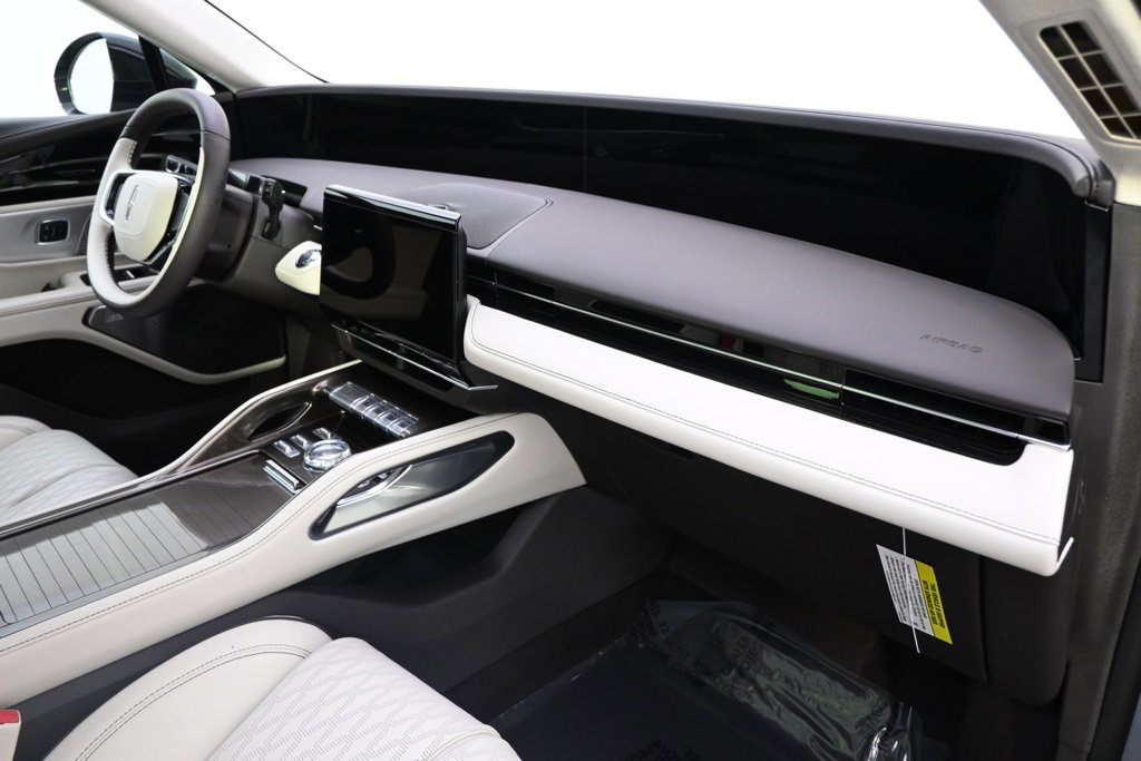 New 2026 Lincoln Nautilus Black Label image 15