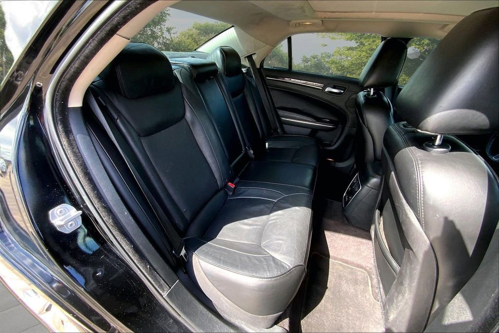 Used 2017 Chrysler 300 C w/ Safetytec Plus Group RWD image 24