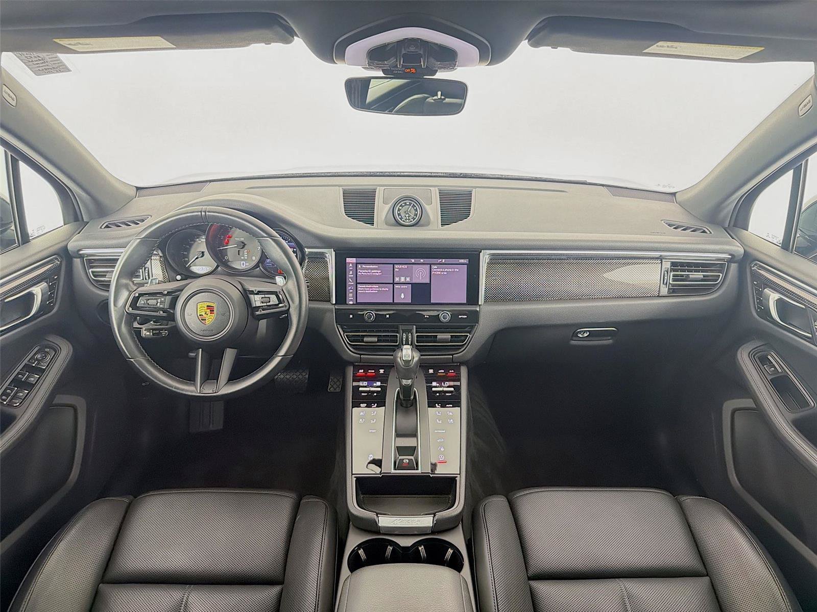 Certified 2023 Porsche Macan Turbo AWD/4WD image 15