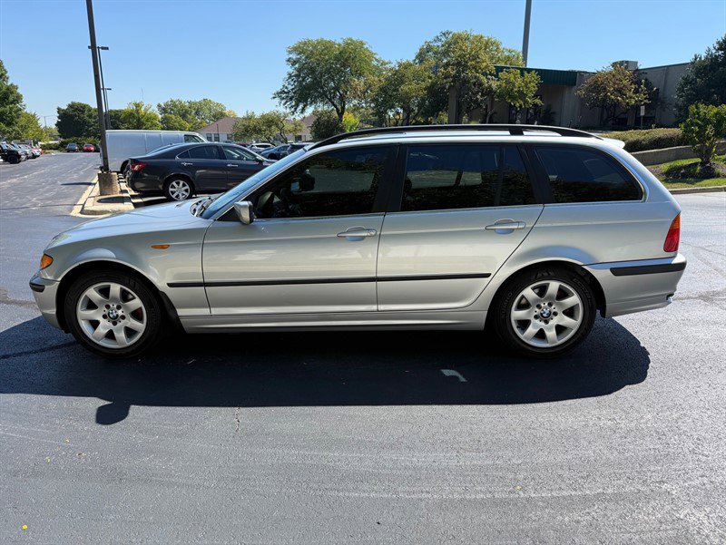 Used 2003 BMW 325i Wagon image 9