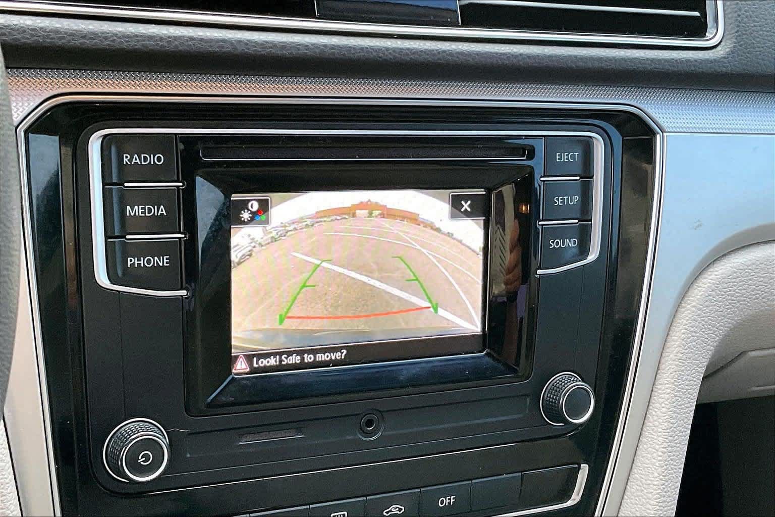 Used 2018 Volkswagen Passat 2.0T S w/ Driver Assistance Package FWD image 25