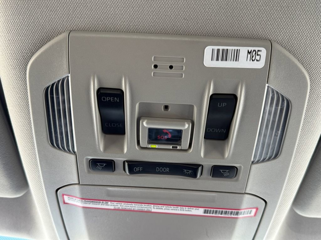 Used 2023 Toyota Highlander Limited image 18