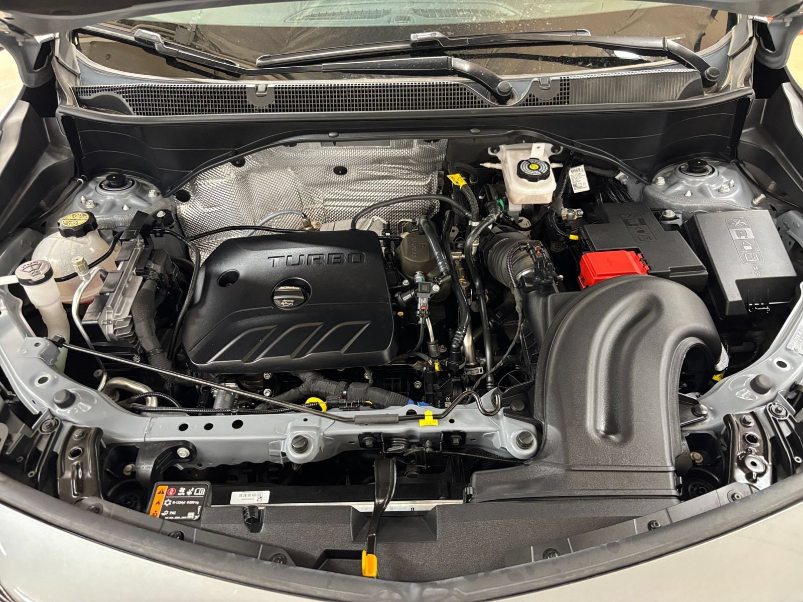 Used 2025 Buick Encore GX Preferred FWD image 31