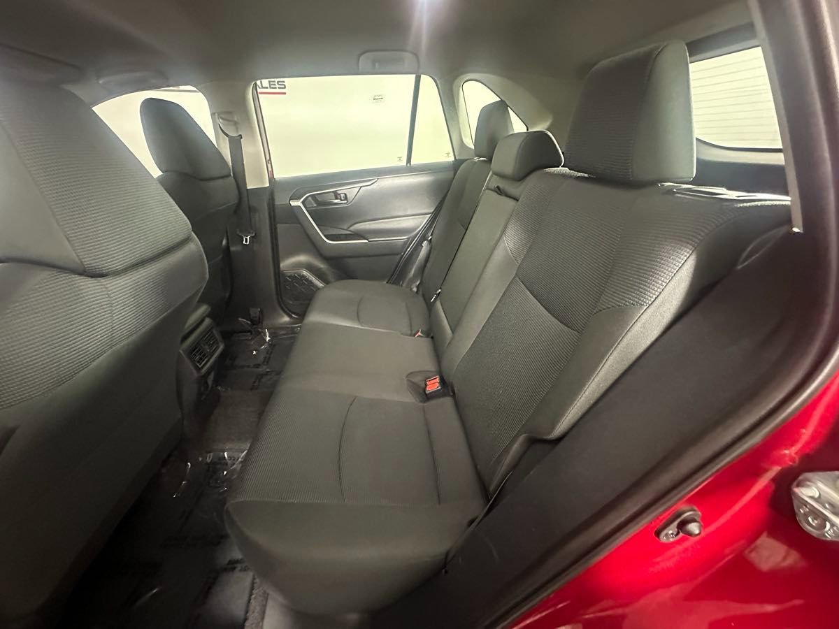 Used 2024 Toyota RAV4 LE FWD image 34