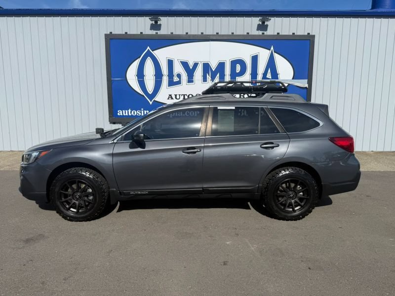 Used 2018 Subaru Outback 2.5i Limited AWD/4WD image 14