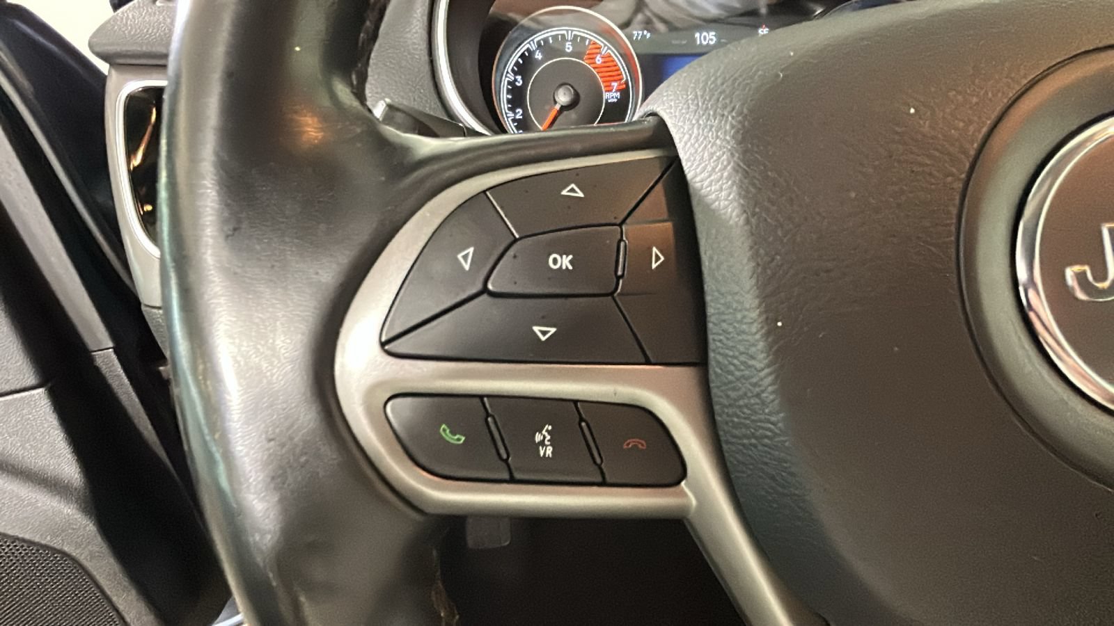 Used 2020 Jeep Cherokee Limited AWD/4WD image 18
