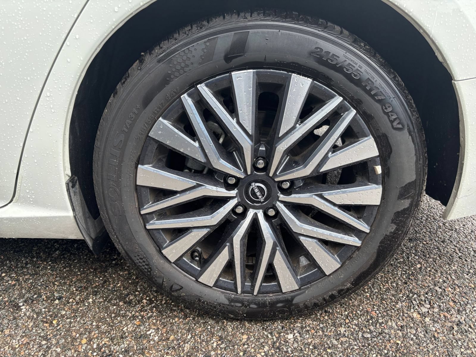 Used 2026 Nissan Altima 2.5 SV FWD image 30