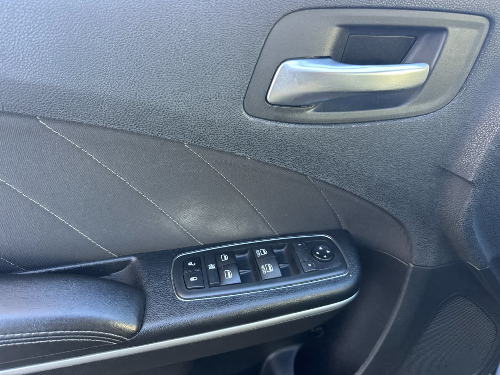 Used 2019 Dodge Charger Scat Pack RWD image 12
