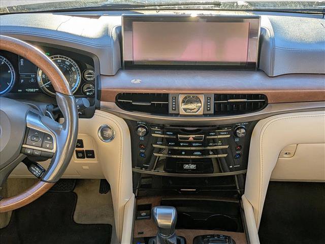 Used 2016 Lexus LX 570 4WD image 11