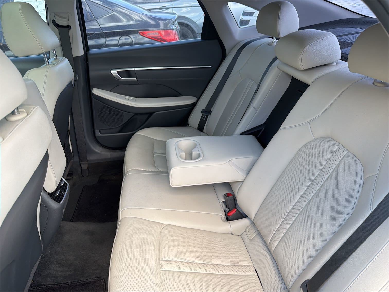 Used 2022 Hyundai Sonata Limited FWD image 11